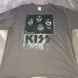 Kiss tshirt